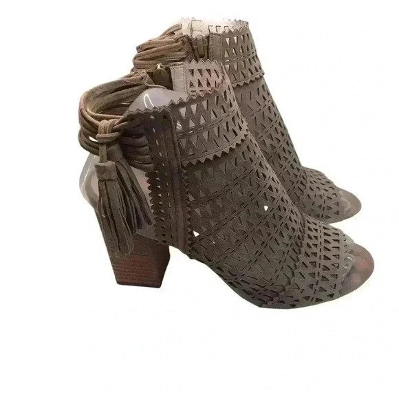 Jeffrey Campbell Womens Sz 8 Light Tan Suede Open Toe Ankle Booties Tassels - Picture 1 of 8